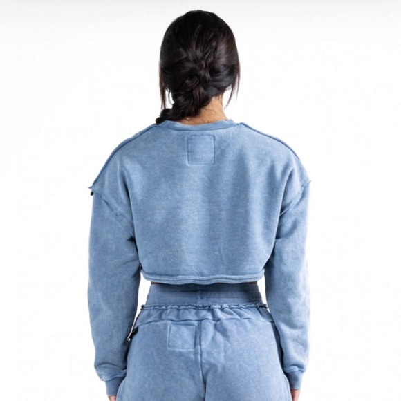 Alphalete cropped sweater💙 - Picture 3 of 7